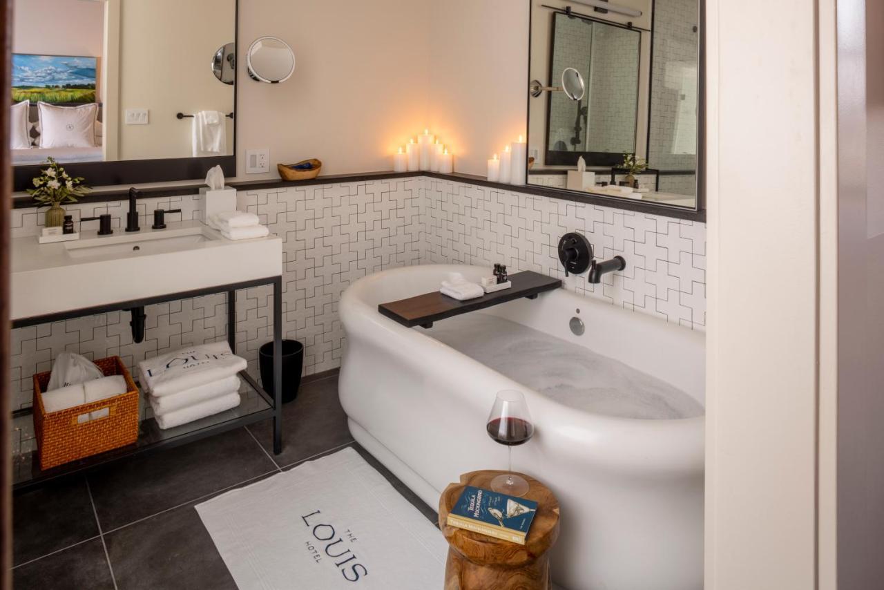 The Louis Hotel Wilson Bagian luar foto